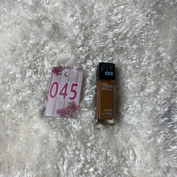 Maybelline Fit Me Matte + Poreless Liquid Foundation, Mocha 360 OBO